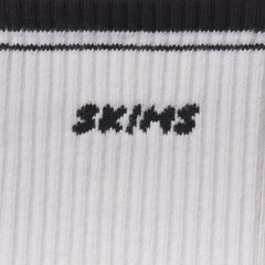 SKIMS SOCKS RIBBED QUARTER CREW LOGO SOCK | SNOW AND ONYX