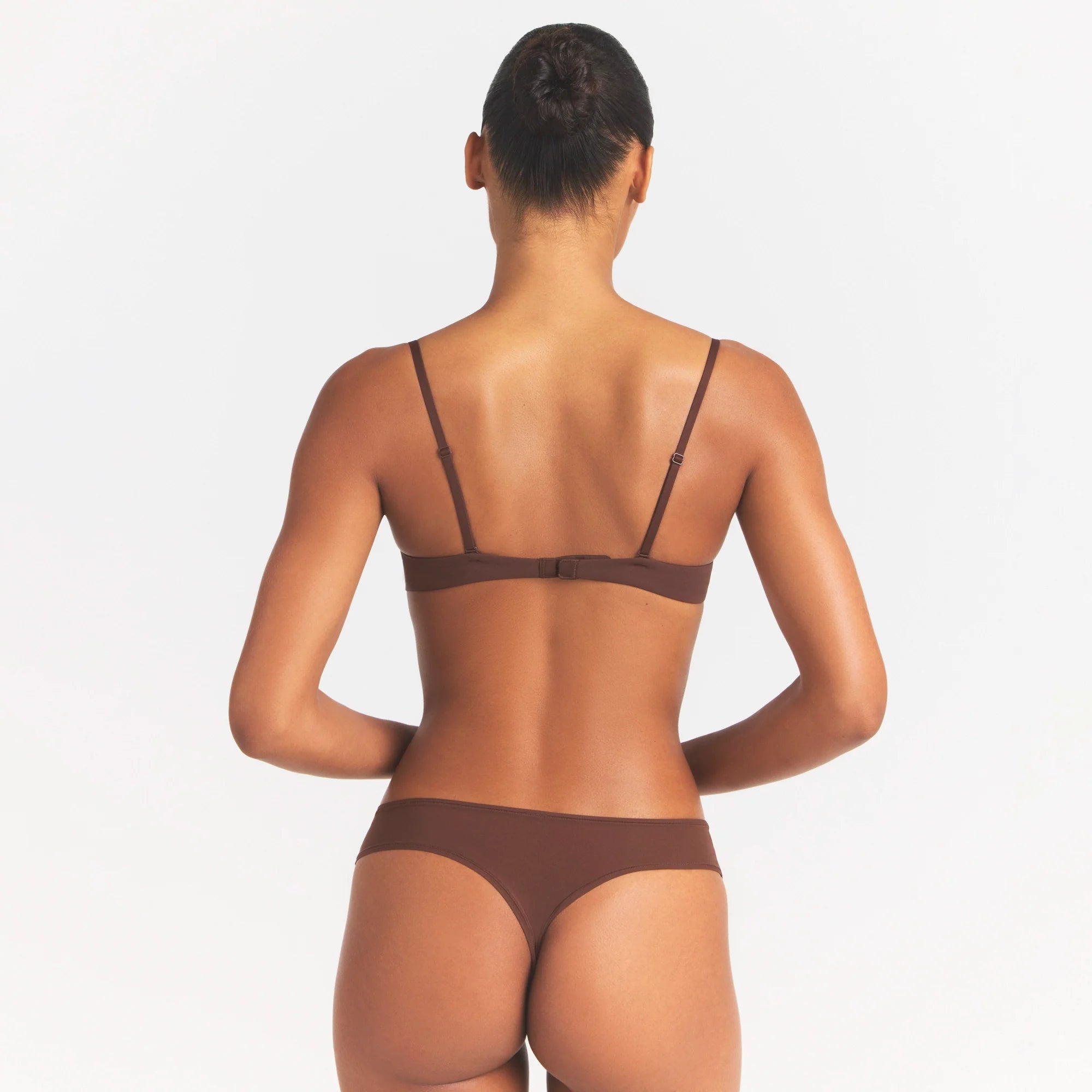 FITS EVERYBODY T-SHIRT BRA | COCOA