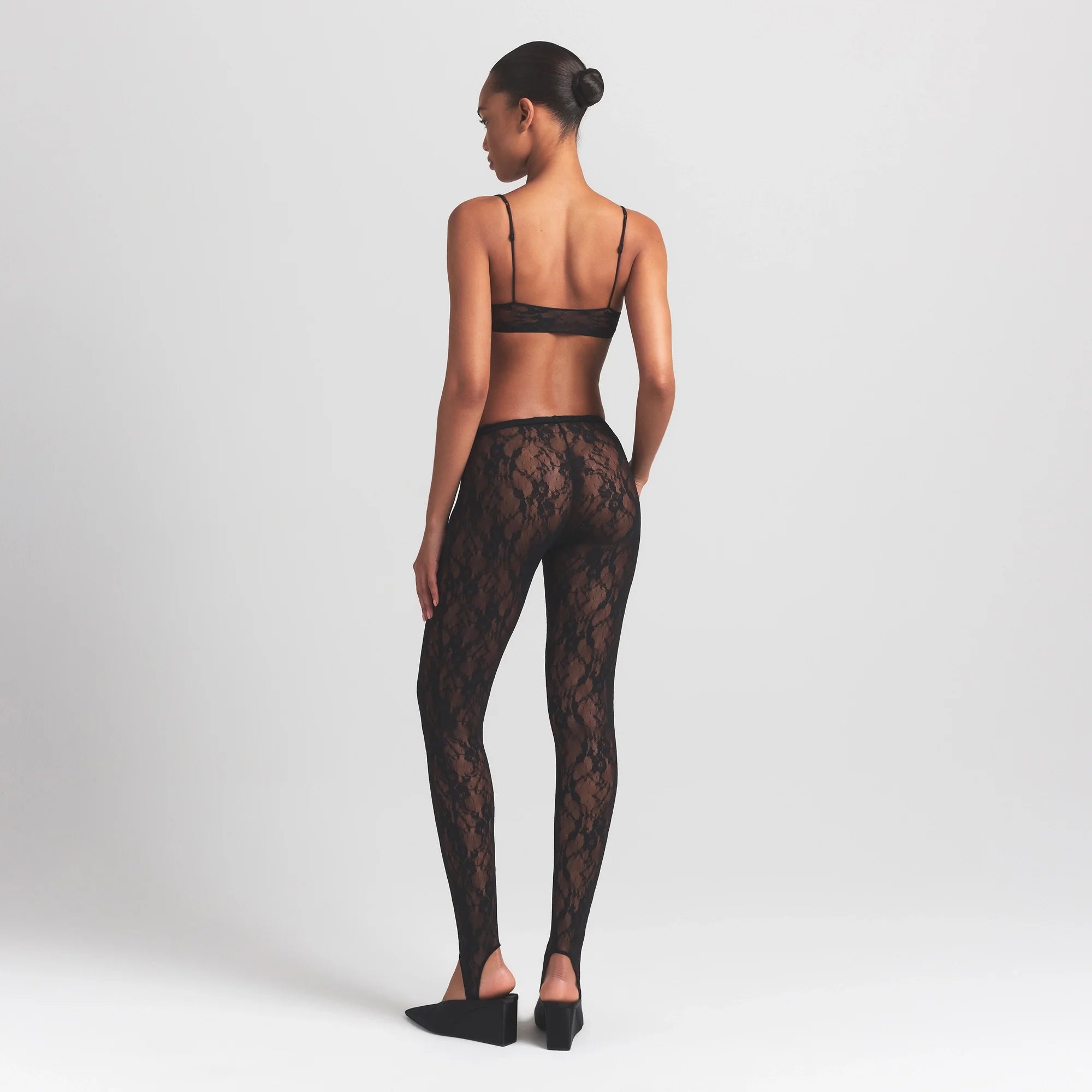 STRETCH LACE STIRRUP LEGGING | SOOT