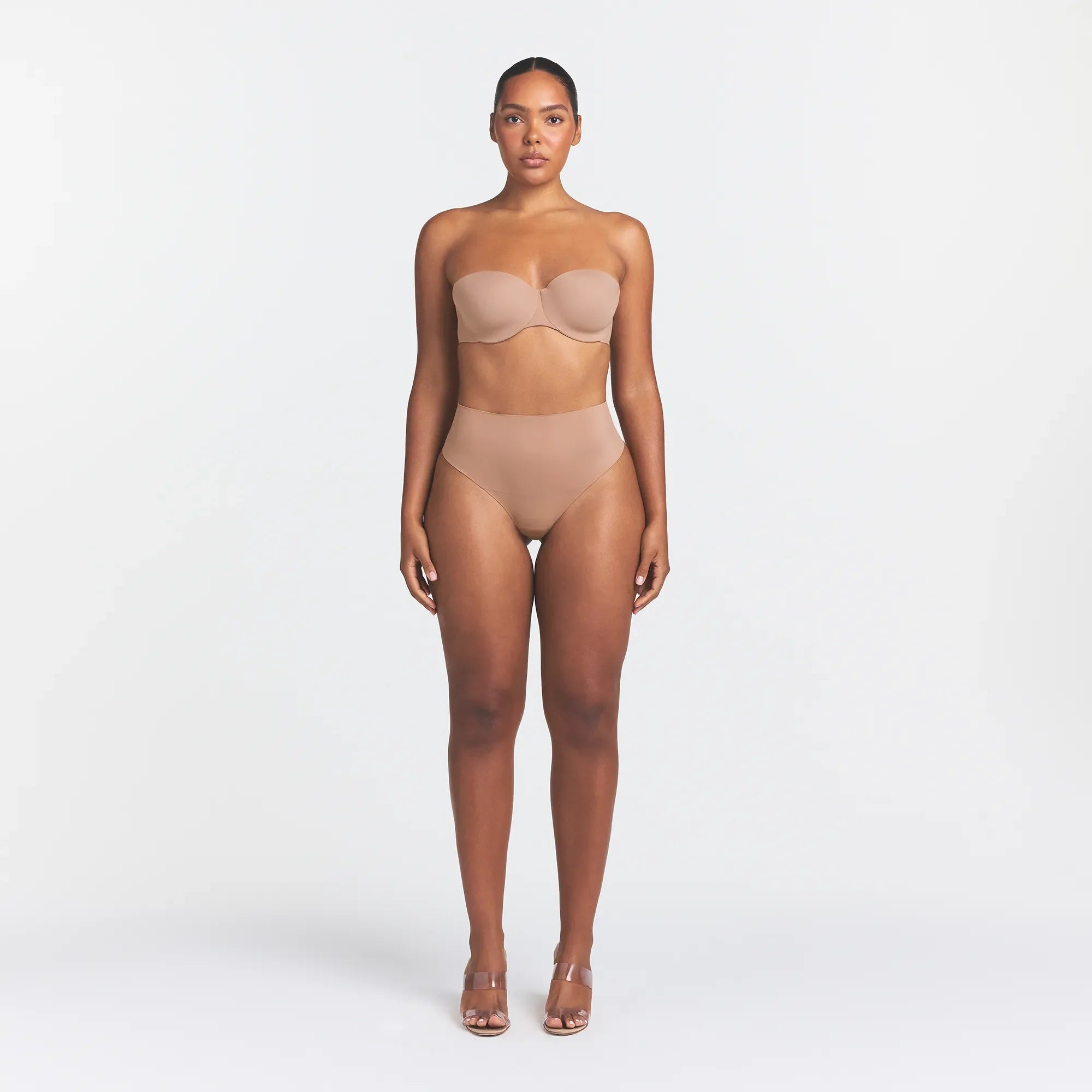 SMOOTHING INTIMATES STRAPLESS BRA | SIENNA