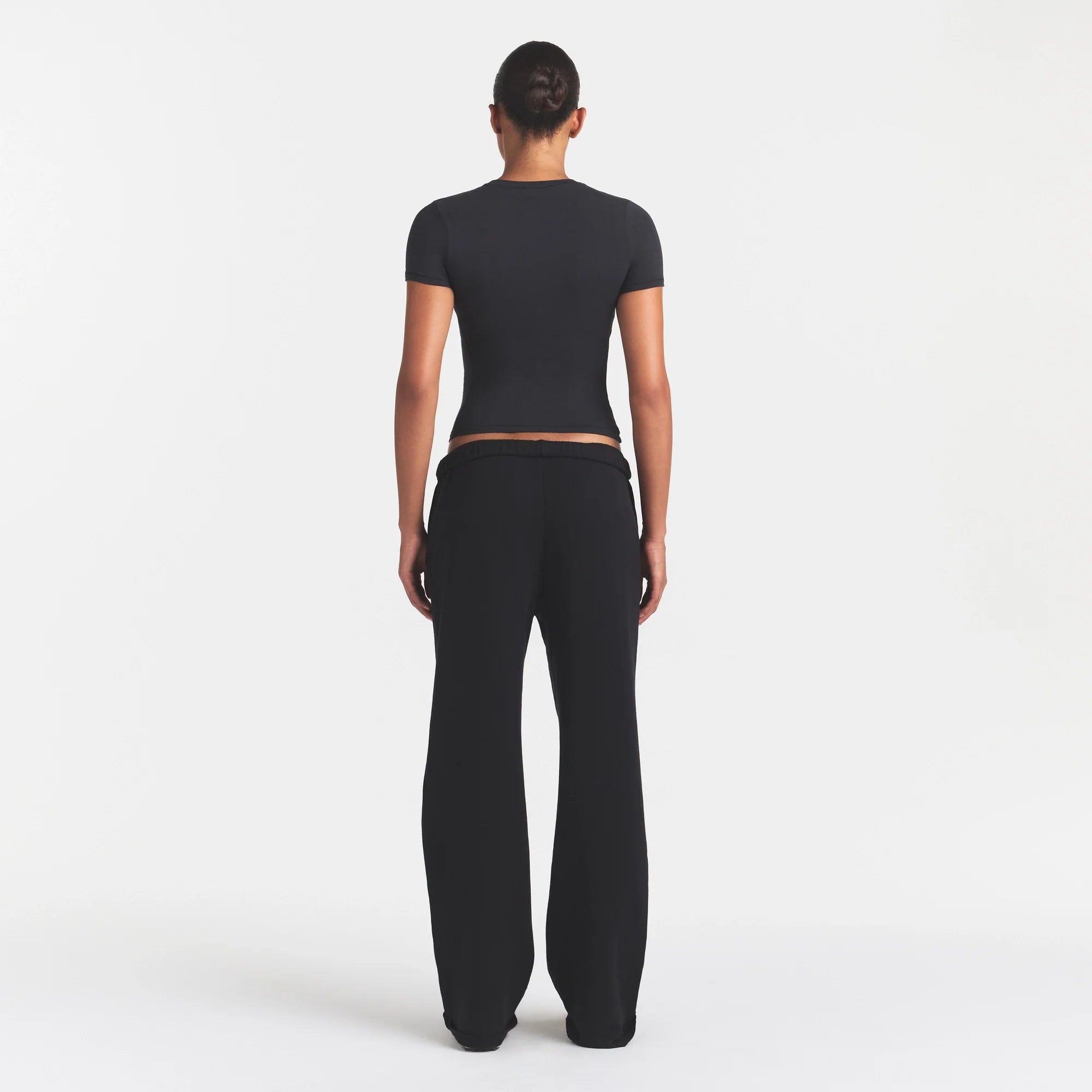 COTTON FLEECE CLASSIC STRAIGHT LEG PANT | ONYX SNOW ARCHED SKIMS LOGO