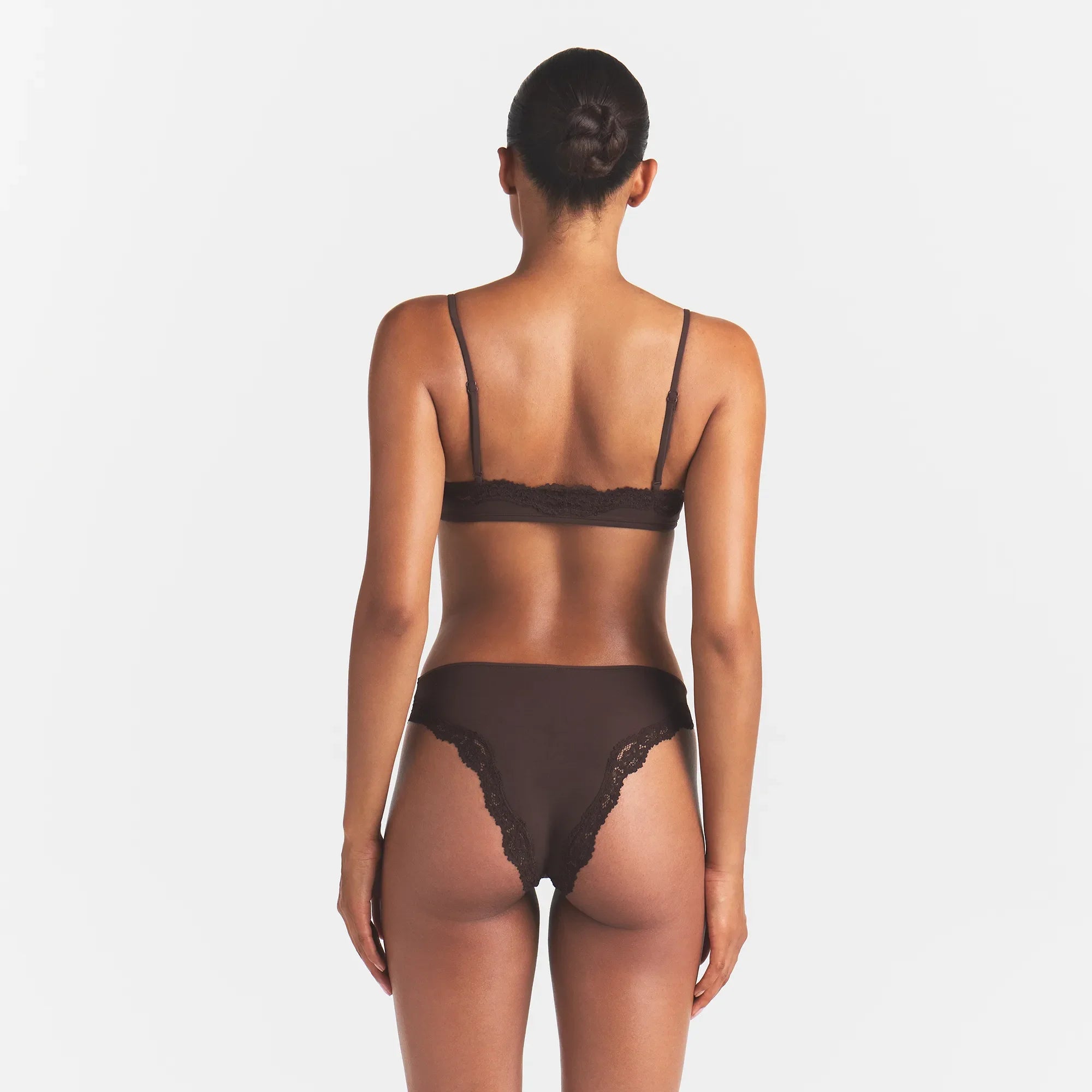 FITS EVERYBODY LACE TANGA | ESPRESSO