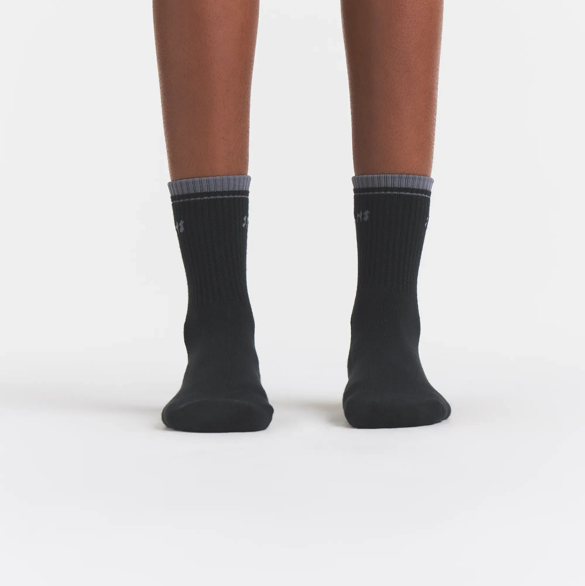 SKIMS SOCKS RIBBED QUARTER CREW LOGO SOCK | ONYX AND DARK HEATHER GREY