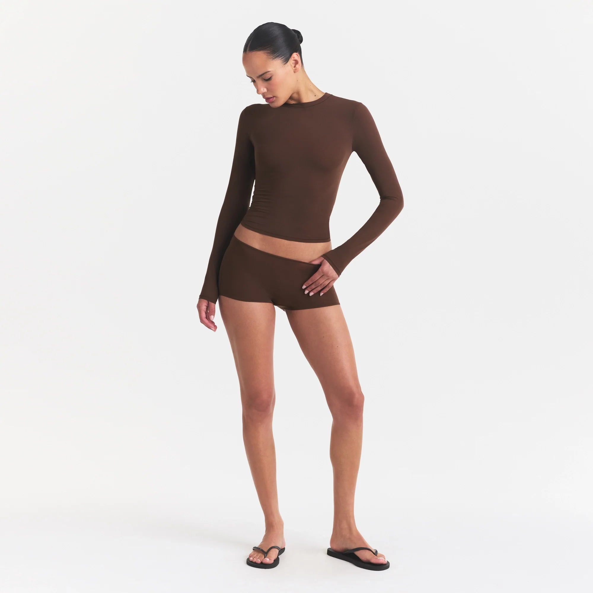 FITS EVERYBODY LONG SLEEVE T-SHIRT | COCOA